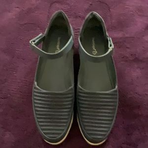 Women BareTraps Flats